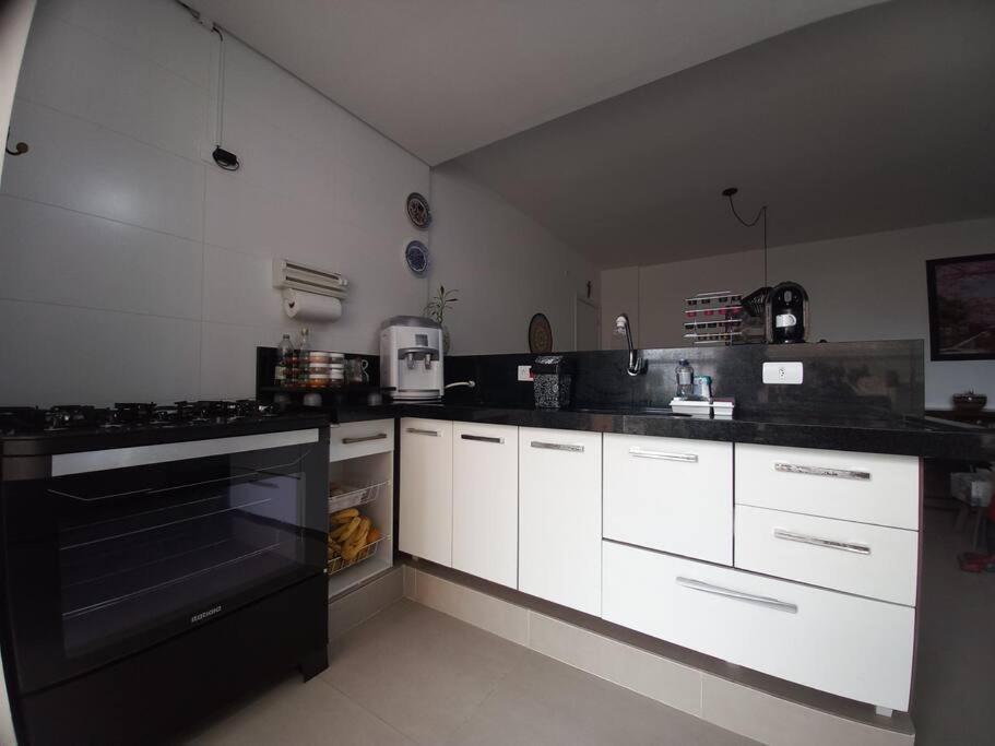 Lindo E Aconchegante Apartamento ウバトゥバ エクステリア 写真